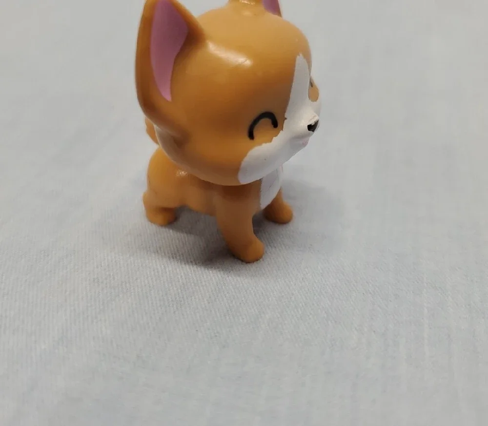 Mattel Barbie Extra Doll Pets Cute CorgFigurine Toy in Brown and White